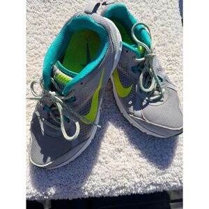 Nike Wild Trail Womens Running Shoes Grey Neon Yellow Teal Womens 10 US